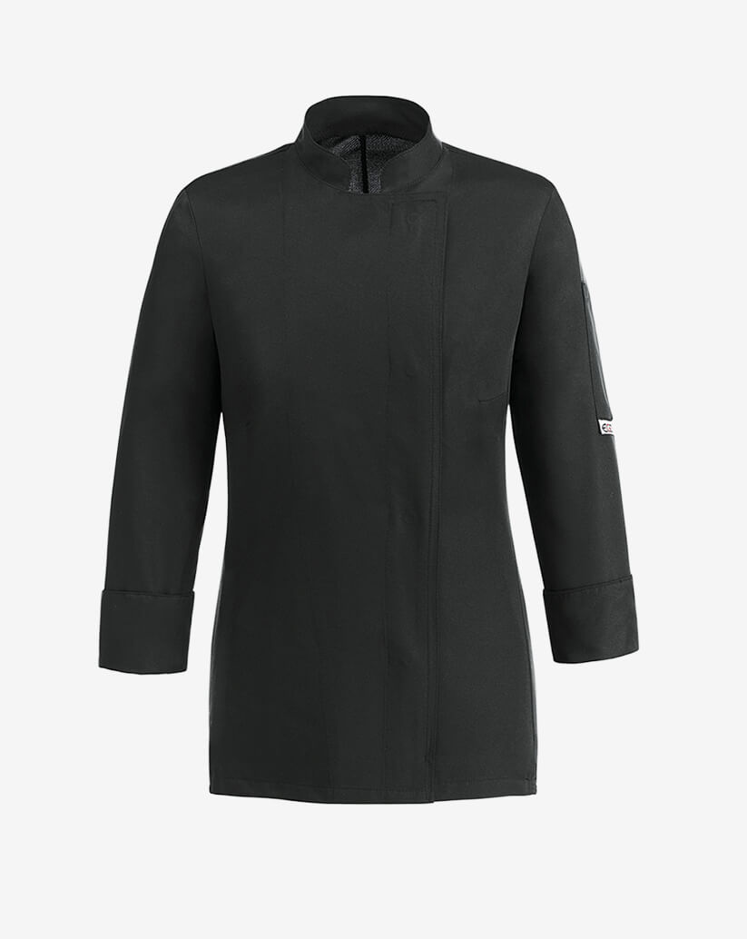 Giacca donna  nera in microfibra con allacciatura laterale a bottoni a pressione, scollo alla coreana e maniche lunghe.