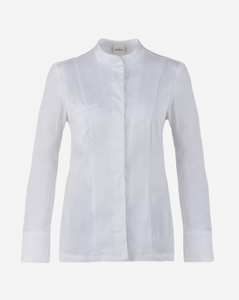 Giacca donna bianca in cotone elasticizzato con collo alla coreana, abbottonatura nascosta, maniche lunghe e vestibilità slim fit.