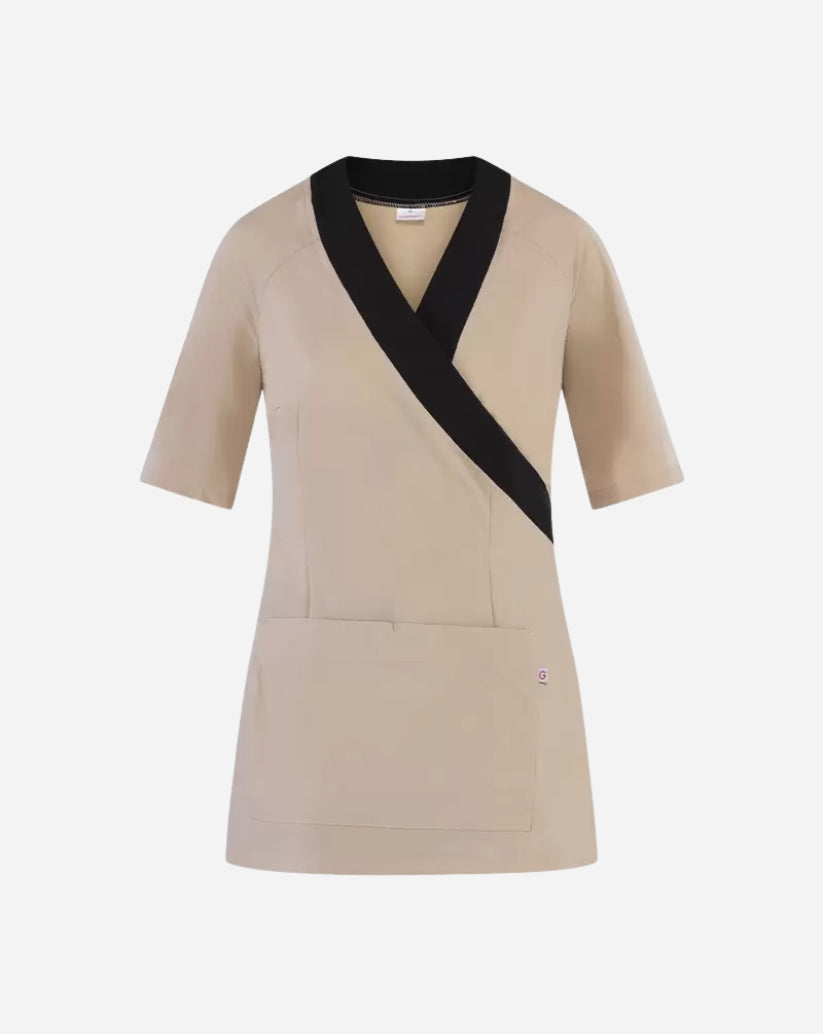 Kimono donna beige in microfibra con scollo a incrocio nero, maniche corte e ampia tasca frontale.