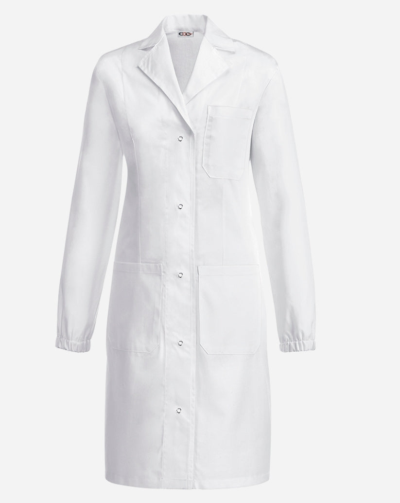 Camice donna bianco in cotone con bottoni a pressione, tre tasche, scollo a revers e maniche lunghe.