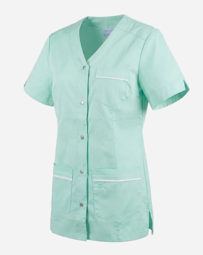 Casacca donna  verde a maniche corte taglio slim fit con scollo a V ed allacciatura centrale con bottoni a pressione a vista, tessuto stiro facile