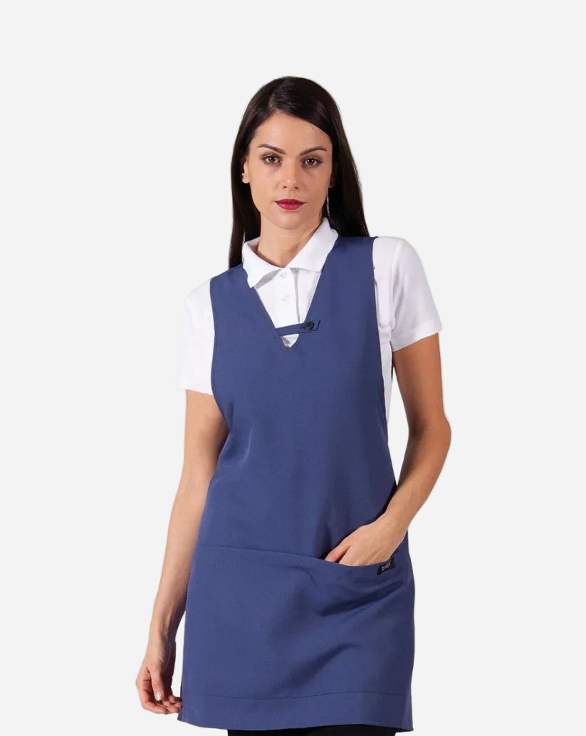 Copriabito donna blu taglia unica  con schiena coperta, scollo a “v”  e tasca  centrale.
