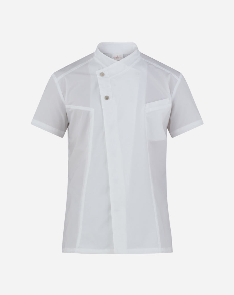 Giacca uomo bianca in poliestere con collo alla francese, abbottonatura nascosta, maniche corte e pannello in rete posteriore.