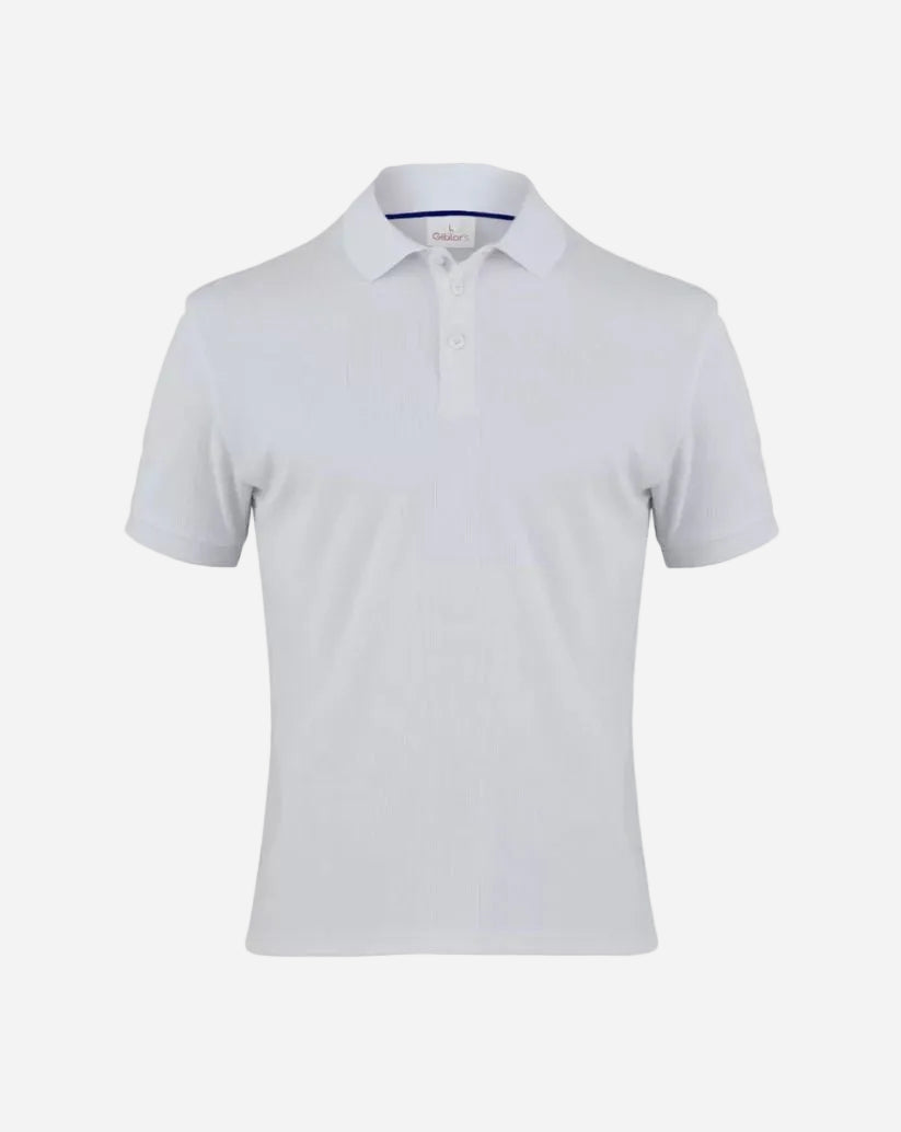
Polo da uomo bianca in tessuto Tactel con chiusura a due bottoni, colletto classico e maniche corte.