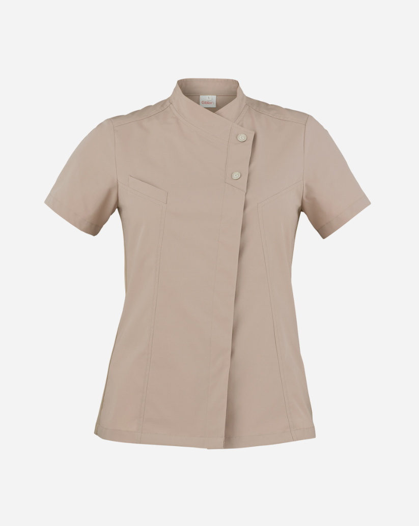 Giacca donna beige  in poliestere con collo alla francese, abbottonatura nascosta, maniche corte e pannello in rete posteriore.