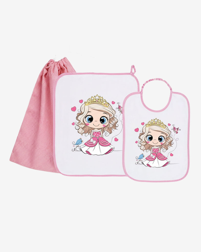 Set asilo bianco e rosa a quadretti con grafica , composta da bavaglia con elastico, salvietta con asola e sacca con cordino.